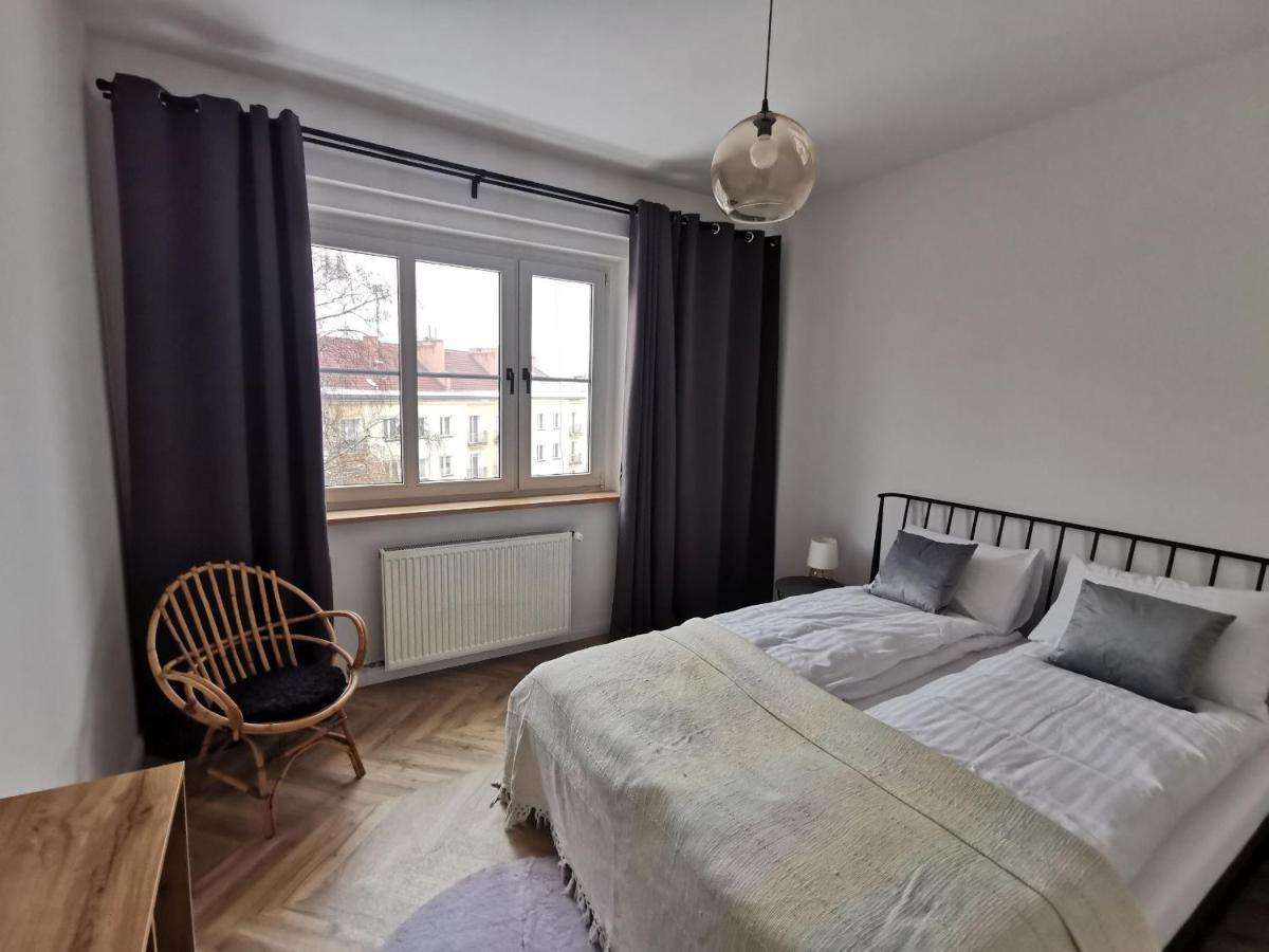 Apartament Black&White Jelenia Gora Exterior photo